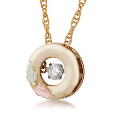 Black Hills Gold Glimmer Diamond Circle Necklace